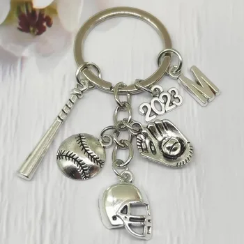 جديد أزياء A-Z رسالة معدنية قفازات البيسبول كاب بيسبول الرياضية المفاتيح الرجال النساء الجيم الهدايا والمجوهرات المصنوعة يدويا